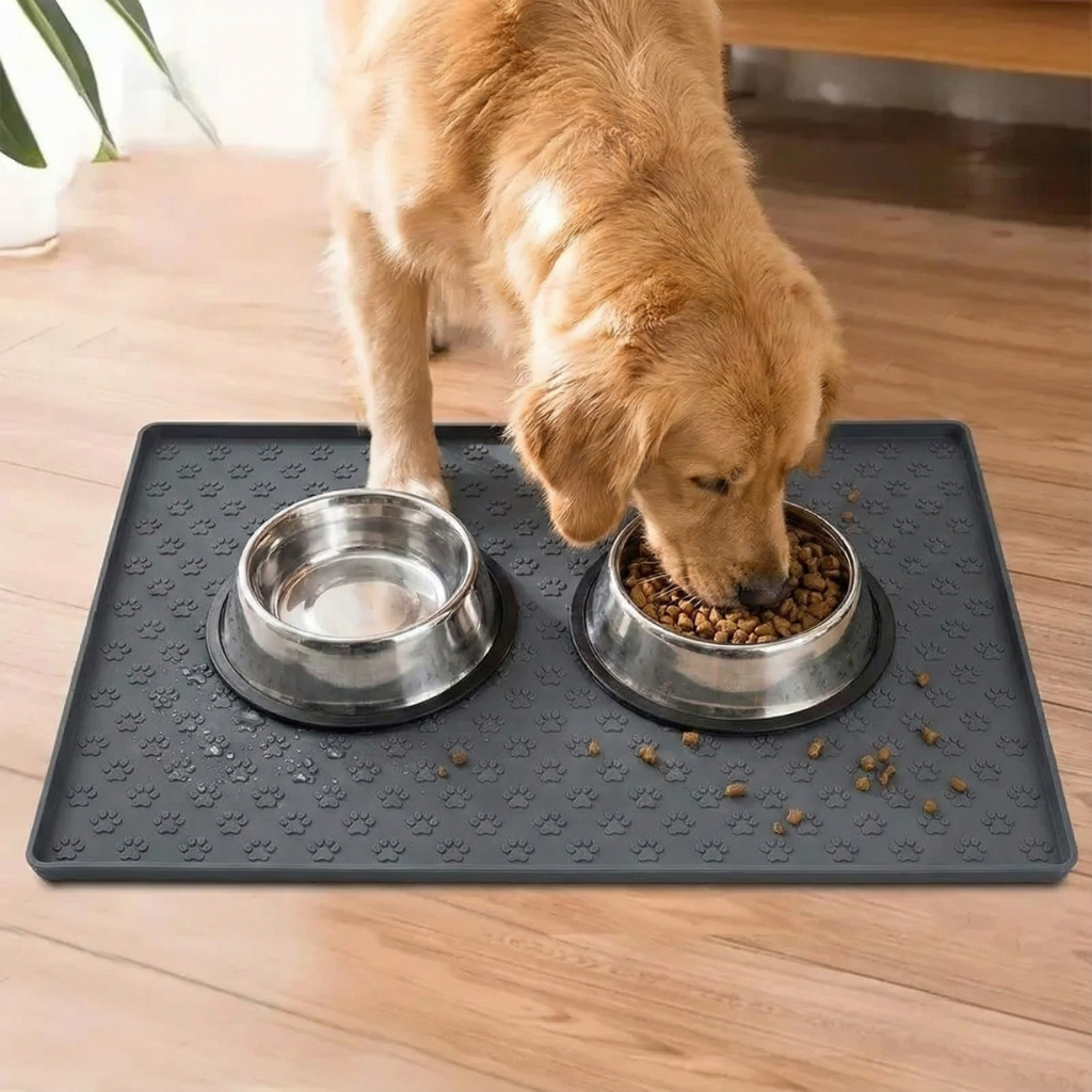 Tailented NourishTouch™ – Pet Water Bowl with Non-Slip Base with Spill-Proof Design for Pets