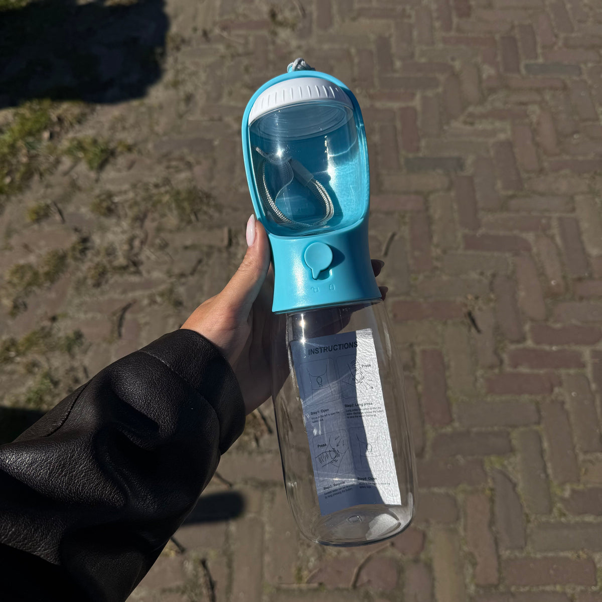 2-in-1 Portable Pet Water Bottle – FreshPlus™