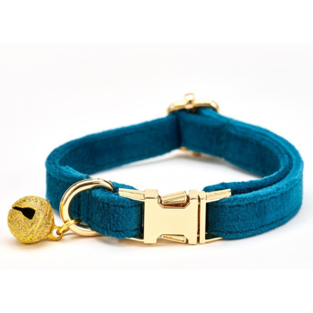 Reflective Cat Collar with Bell – FlexFlow™
