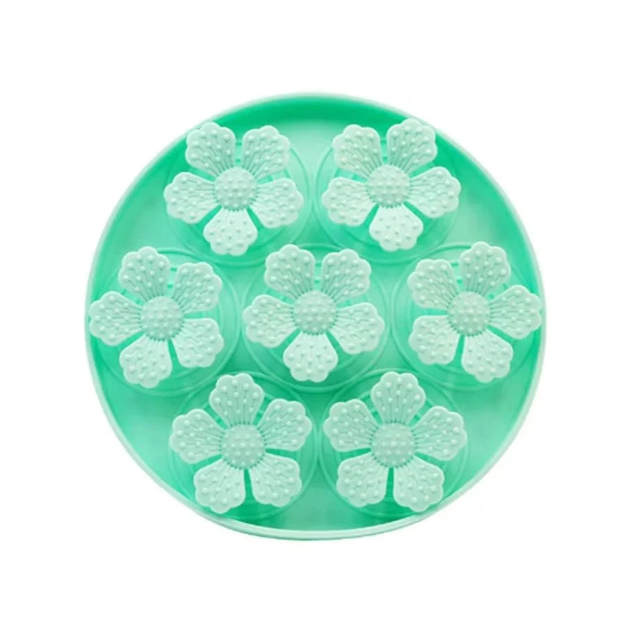 Silicone Flower Slow Feeder for Dogs & Cats – TreatPath™