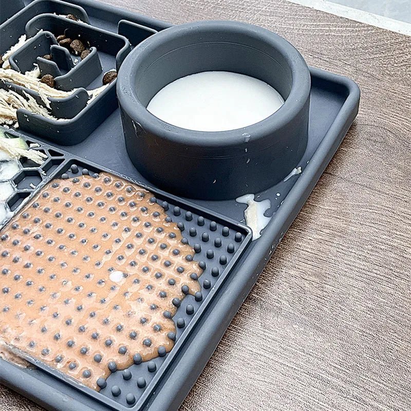 Slow-Feeding Pet Food Feeder – FeedPaws™
