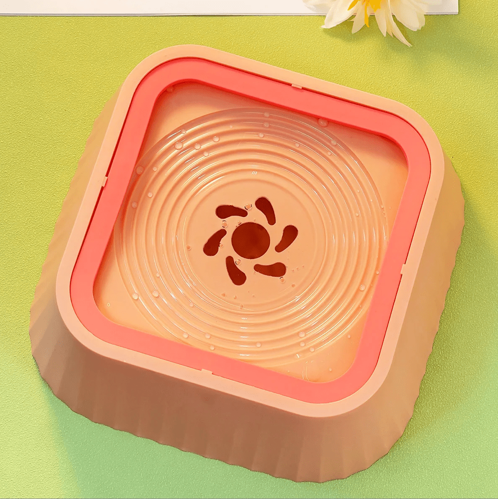 Spill-Proof Pet Water Bowl for Dogs & Cats – DineWave™