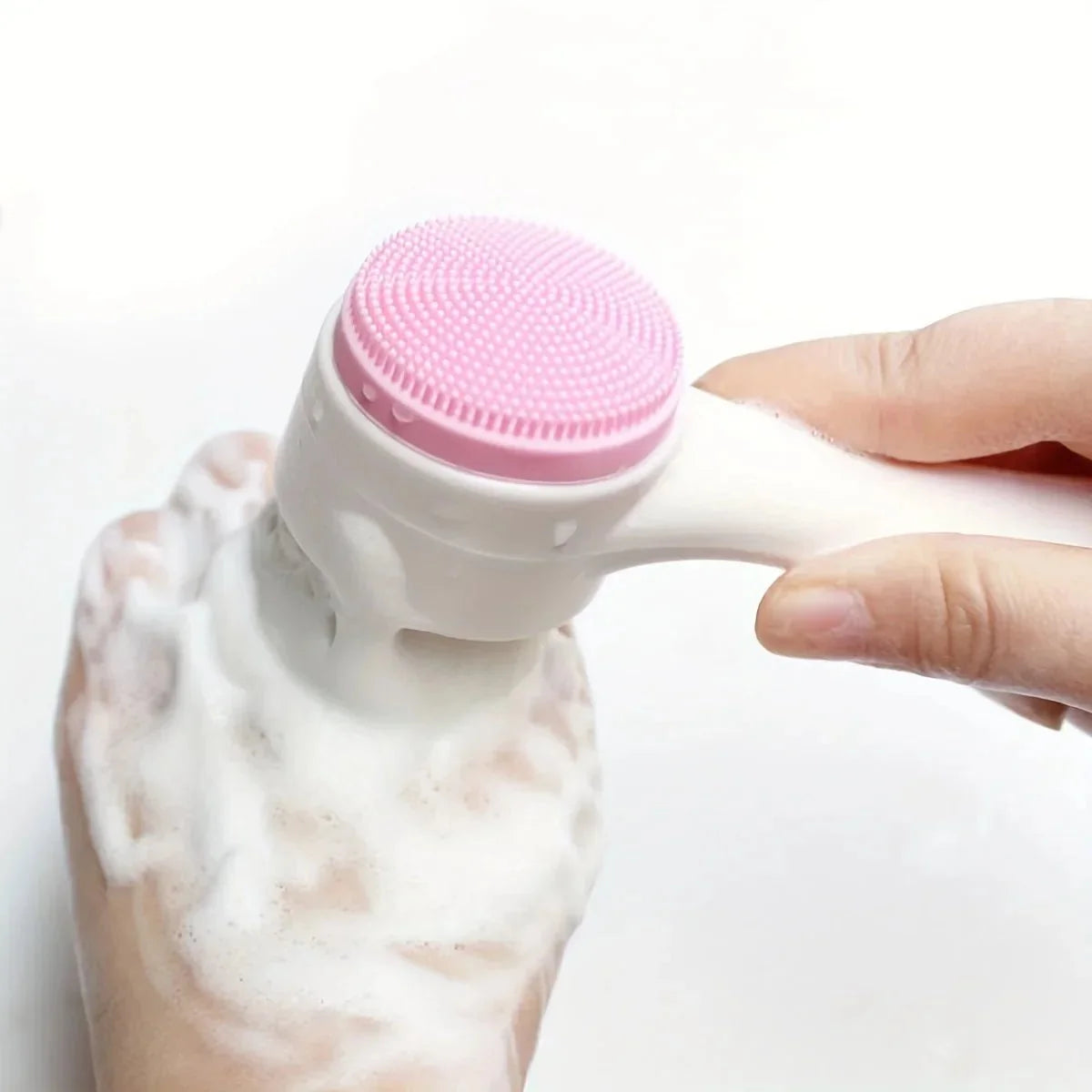 2-in-1 Pet Paw Cleaner & Massage Brush – SilkSense™