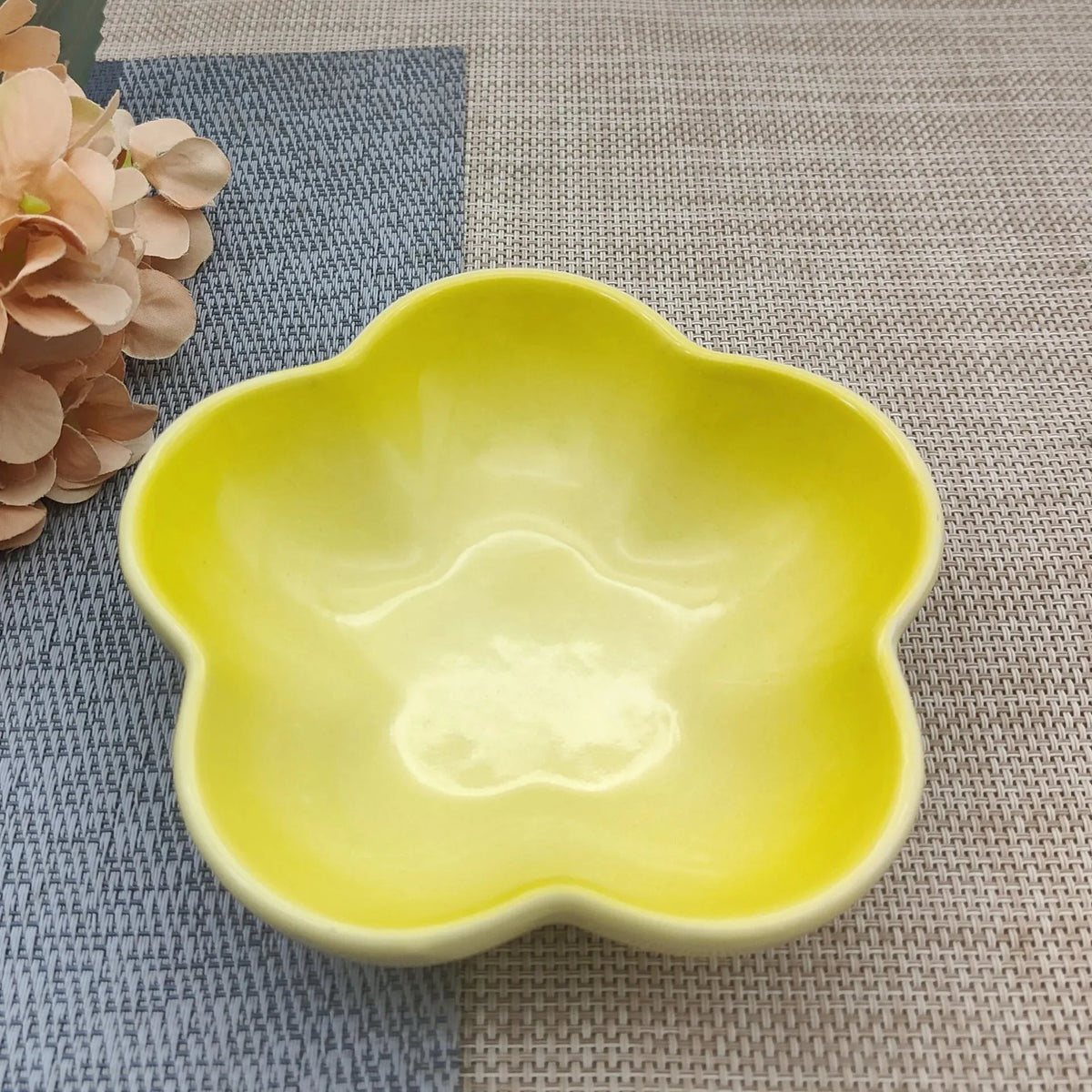Raised Ceramic Cat Bowl – DinePeak™