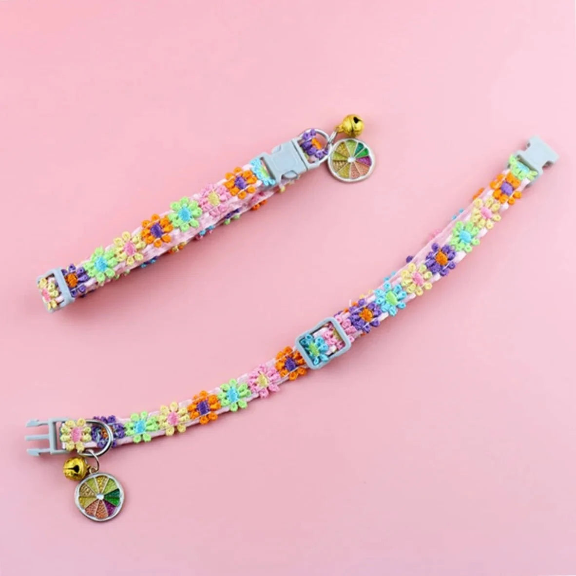 Nylon Adjustable Cat Collar with Bell – HoldStyle™