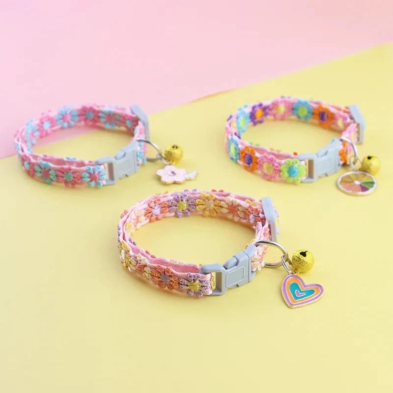 Nylon Adjustable Cat Collar with Bell – HoldStyle™