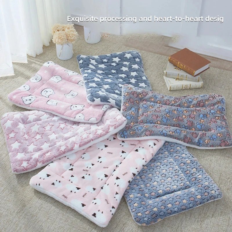 Soft Flannel Pet Bed for Dogs & Cats – SoftStyle™