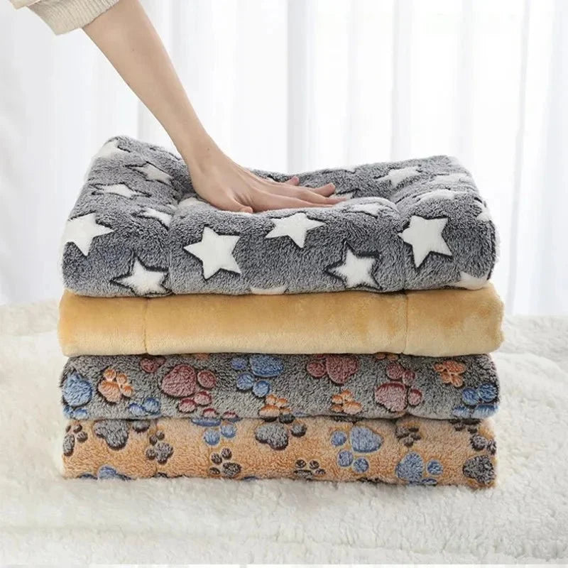 Soft Flannel Pet Bed for Dogs & Cats – SoftStyle™