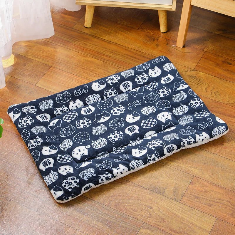 Soft Flannel Pet Bed for Dogs & Cats – SoftStyle™