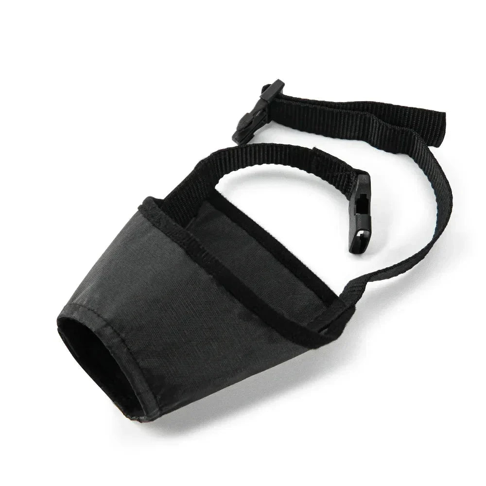 Adjustable Nylon Dog Muzzle – LeadLuxe™